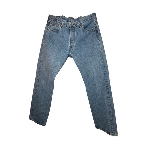 Levi’s Jeans Men’s 33x30 Medium Wash 501 Button Fly 100% Cotton Modern Classic - Picture 1 of 8